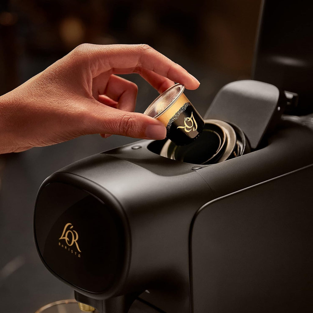 L'Or Barista Cafetière à capsules Sublime - machine à café à 19 bars, Noir LM9012/60